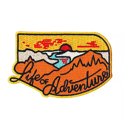 Étiquette de broderie personnalisée de bonne qualité