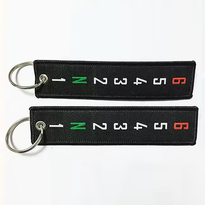 Tag anime Logo personnalisé Embroidery Porteur cadeau Jet Tags Accessoires Rings clés Chaînes pour sac à bagages