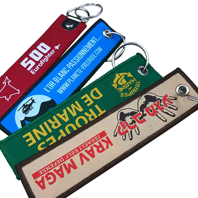 Tag anime Logo personnalisé Embroidery Porteur cadeau Jet Tags Accessoires Rings clés Chaînes pour sac à bagages