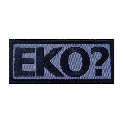 Le patch de broderie personnalisé avec le fer sur le dos est inclus dans la livraison standard gratuite