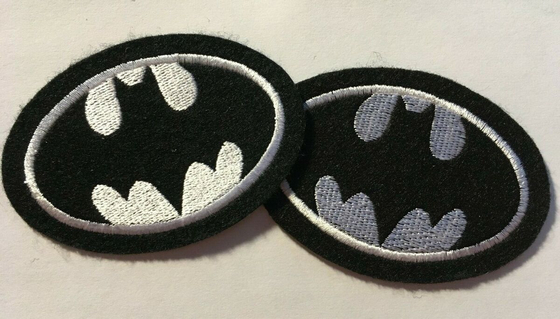 Fer de broderie sur la correction 4&quot; d'Applique BATMAN LOGO Heat Cut Border