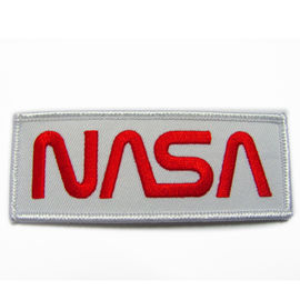 Fer sur le patch de broderie personnalisé Twill tissu patch de broderie pour les uniformes Vêtements Chapeaux et plus bas MOQ Artwork gratuit Rapide échantillon Tim