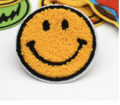 Chenille Smiley Face Patch - fer sur la correction de mode de sourire de correction de Chenille - jaune