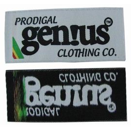 Le logo de marque a personnalisé les labels tissés d'habillement brodés par labels écologiques